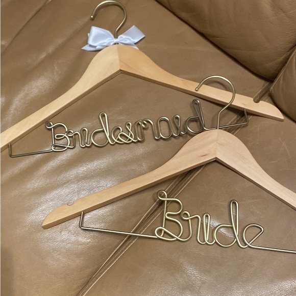 Bride and Bridesmaid hanger set - Picture 1 of 1
